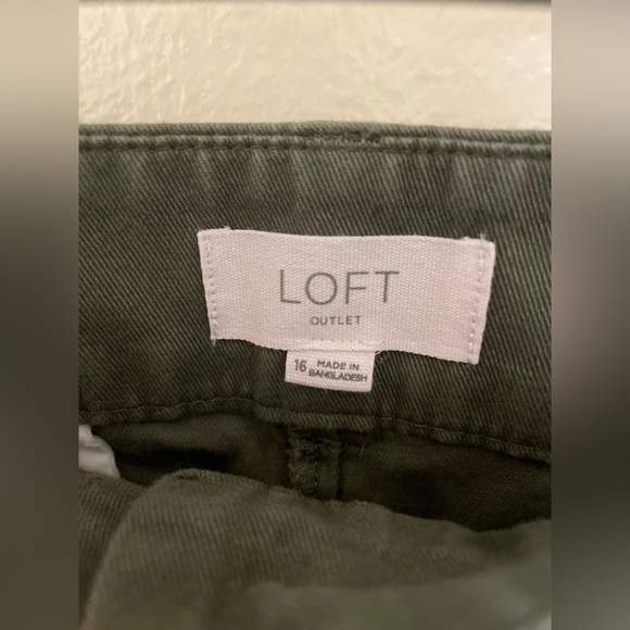 ✨Women’s Loft Outlet Green Shorts Size 16 - Picture 5 of 9